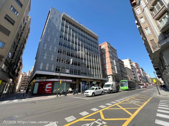 Se alquila oficina en el edificio Cesar Augusta, Zaragoza centro. - ZARAGOZA