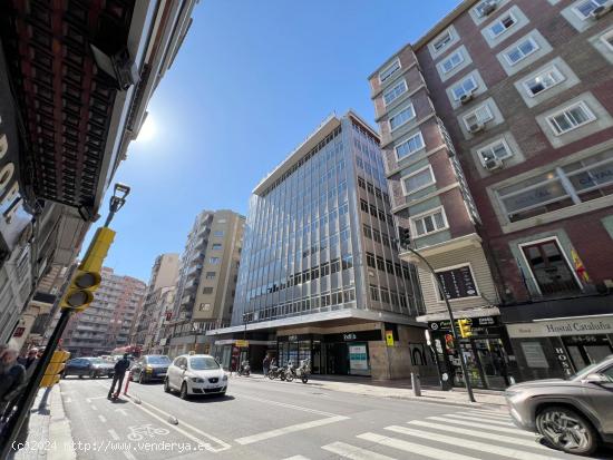 Se alquila oficina en el edificio Cesar Augusta, Zaragoza centro. - ZARAGOZA