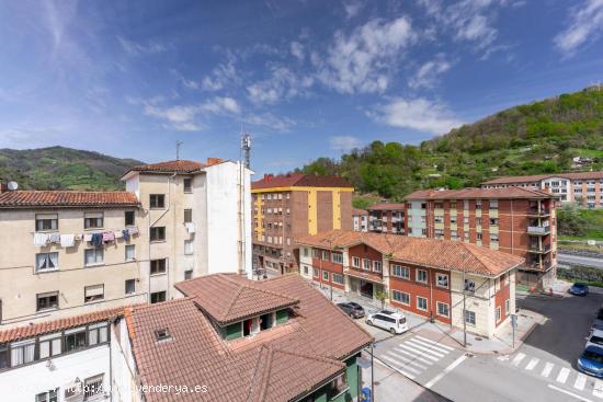 Apartamento con ascensor, garaje y trastero en Pola de Lena - ASTURIAS