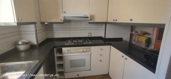  PISO AMUEBLADO EN VENTA - BARCELONA 