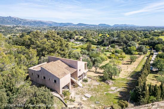 FINCA RUSTICA CON GRAN CHALET EN SELVA - BALEARES