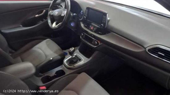 Hyundai i30 Diesel ( i30 1.6CRDi Klass 95 )  - Huercal de Almería