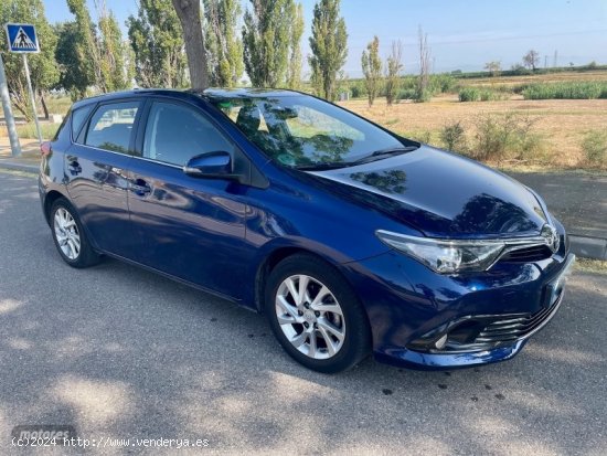 Toyota Auris Active de 2015 con 150.000 Km por 10.800 EUR. en Lleida