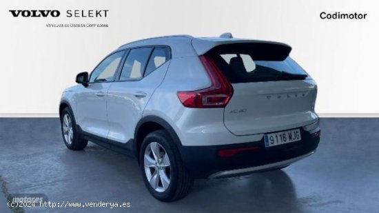 Volvo XC40 XC40 Core, T2 automatico, Gasolina de 2023 con 26.800 Km por 33.990 EUR. en Sevilla