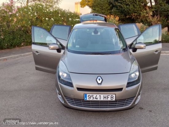 Renault Grand Scenic 1.5 DCI DYMAMIQUE 7 PLAZAS de 2011 con 299.000 Km por 4.900 EUR. en Ciudad Real