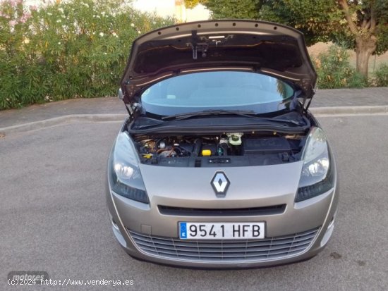 Renault Grand Scenic 1.5 DCI DYMAMIQUE 7 PLAZAS de 2011 con 299.000 Km por 4.900 EUR. en Ciudad Real