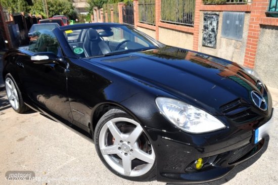 Mercedes Clase SLK 200K AMG PIEL. BIXENON NAVI. DVD FULLL de 2007 con 197.000 Km por 12.700 EUR. en 