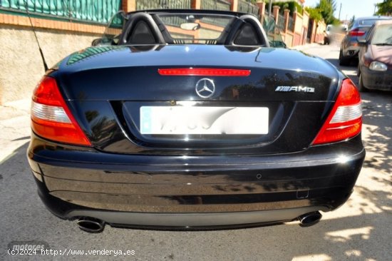 Mercedes Clase SLK 200K AMG PIEL. BIXENON NAVI. DVD FULLL de 2007 con 197.000 Km por 12.700 EUR. en 