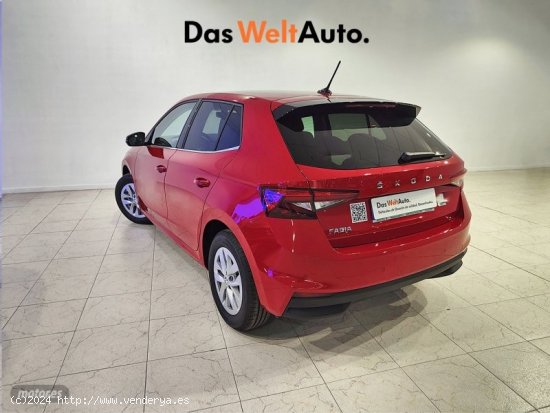 Skoda Fabia SKODA FABIA AMBITION 1.0 TSI 95CV de 2023 con 1.000 Km por 19.490 EUR. en Valladolid