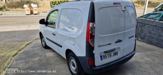 Renault Kangoo 1.5 DCI 75CV FURGON de 2016 con 130.000 Km por 7.500 EUR. en Caceres