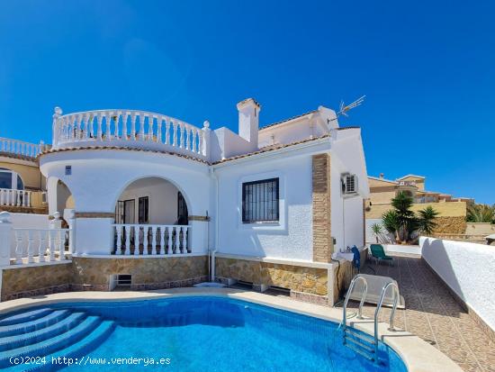  Chalet de ensueño con Piscina en Monte y Mar - ALICANTE 