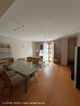 PISO EN VENTA DE 3 DORMITORIOS Y 2 BAÑOS EN ZONA AVENIDA PORTUGAL, ZAMORA. - ZAMORA