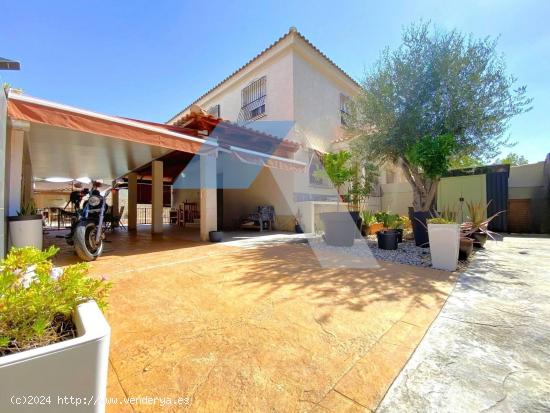 Espectacular vivienda en zona Haygon con piscina privada - ALICANTE