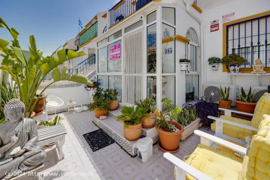 Encantador Bungalow de 2 Habitaciones en Orihuela Costa, Las Piscinas. - ALICANTE