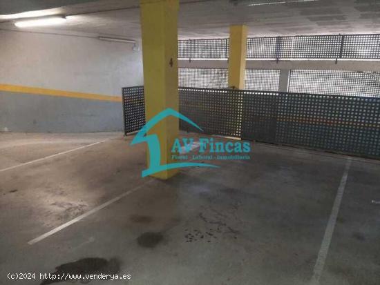 AMPLIA PLAZA DE PARKING EN VALLIRANA - BARCELONA