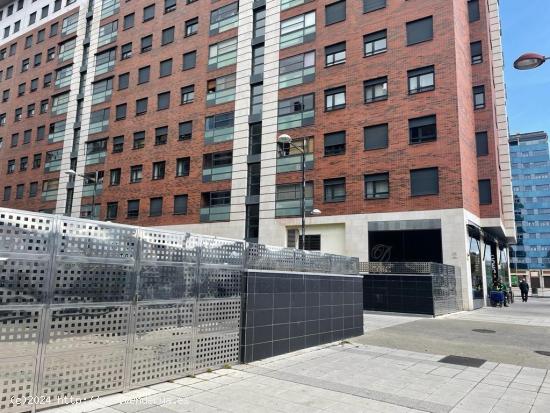 SE VENDE PLAZA DE GARAJE EN LA ROSALEDA - LEON