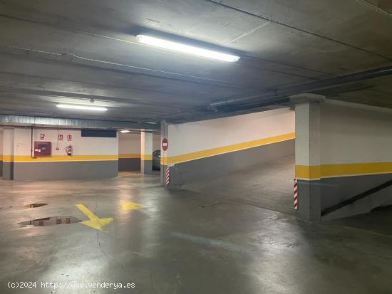 SE VENDE PLAZA DE GARAJE EN LA ROSALEDA - LEON