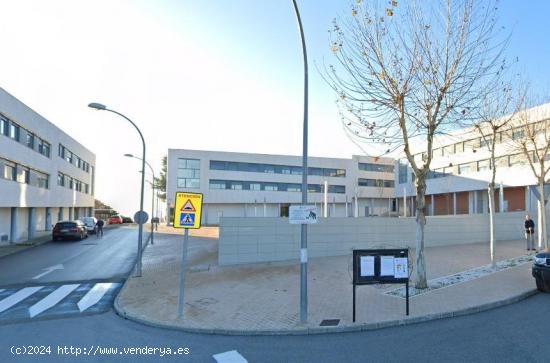 LOCAL COMERCIAL DE 147 M2 EN PLAZA CORRAL DE LOS CANTOS EN ARGÉS - TOLEDO