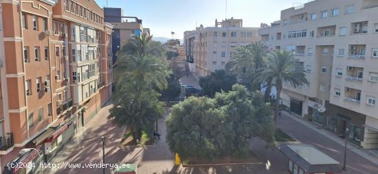 PISO EN VENTA, CALLE RAMON Y CAJAL - MURCIA