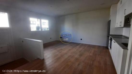 A estrenar, exclusivo estudio-apartamento en el centro de la ciudad - PONTEVEDRA