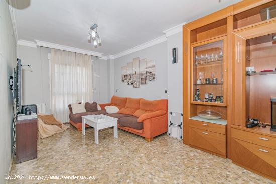 Casa en Venta en Atarfe - GRANADA