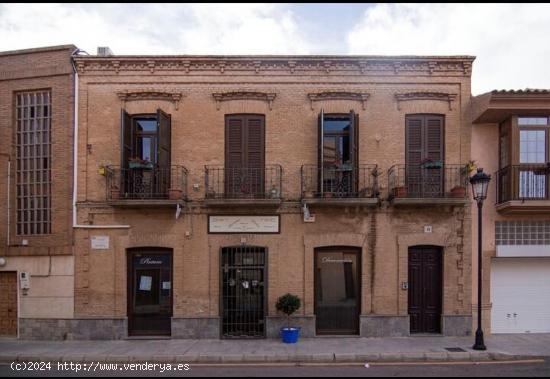 SE VENDE ENTRAÑABLE EDIFICIO DE 1930 EN EL ALGAR - MURCIA