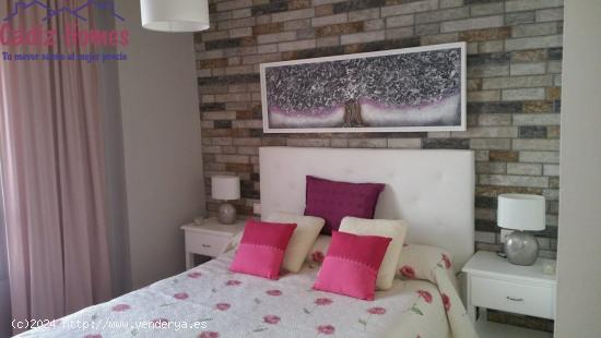 APARTAMENTO A ESCASOS METROS DE LA PLAYA VICTORIA - CADIZ