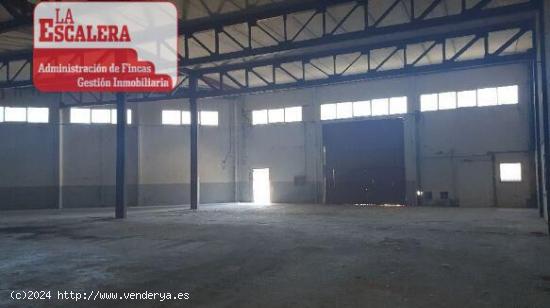 Nave industrial de 843m2 - ALICANTE