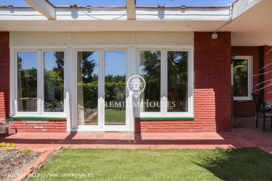 Casa independiente con jardín en Vallpineda - BARCELONA