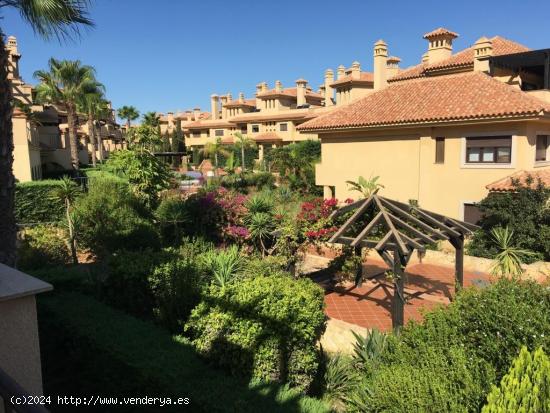  Piso-Ático con Garaje, Piscinas y Jardines, en Águilas - Isla del Fraile. - MURCIA 