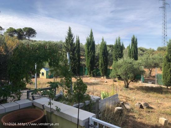 CHALET MUY TRANQUILO CERCANO A LA POBLACIÓN DE AYORA - VALENCIA