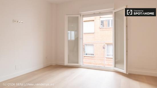 Apartamento de 2 dormitorios en alquiler en Madrid - MADRID