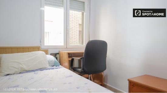 Habitación en alquiler en apartamento de 3 dormitorios en Getafe, Madrid - MADRID