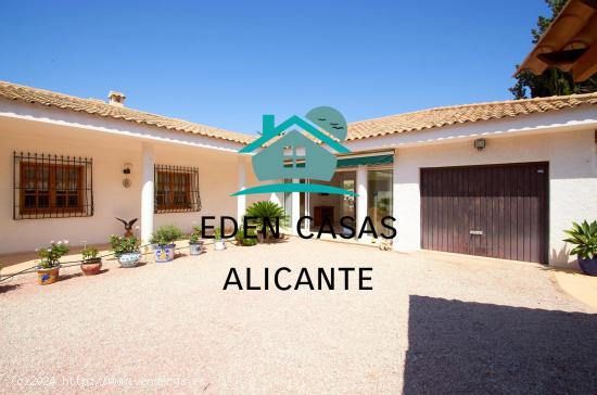  Chalet independiente en Moralet de 351m2 3 dormitorios, 3 baños, aseo, jardín y piscina privada -  