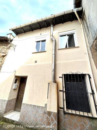 SE VENDE CASA EN VILLAR DE LOS BARRIOS - LEON