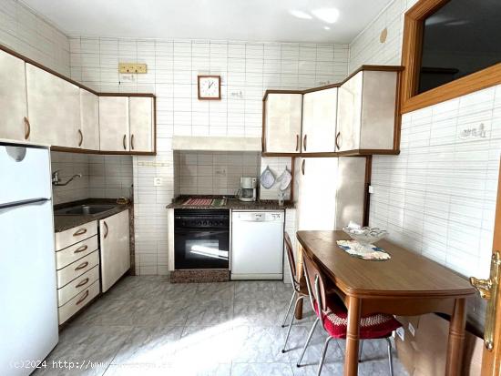 SE VENDE CASA EN VILLAR DE LOS BARRIOS - LEON