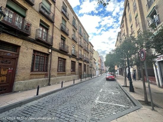 Venta de Solar Urbano junto al Mercado Central de Zaragoza - ZARAGOZA