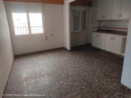 ATICO EN ZONA CENTRO CON TERRAZA - ALBACETE