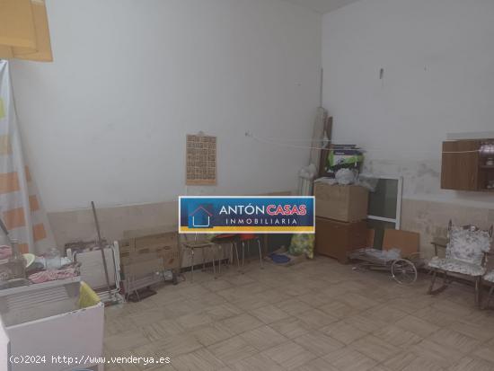 PISO CON LOCAL BAJO/2 HABITACIONES/COCINA/2ASEOS/PATIO/155.000€ - ALICANTE