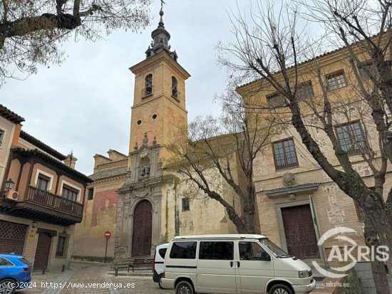 En una de las mejores plazas de Toledo