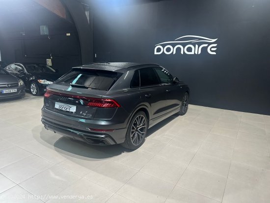 Audi Q8 55 TFSI S Line 250kW quattro tiptronic - Sada