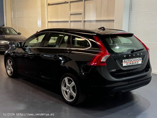 Volvo V60 1.6 D2 Momentum - Gelves