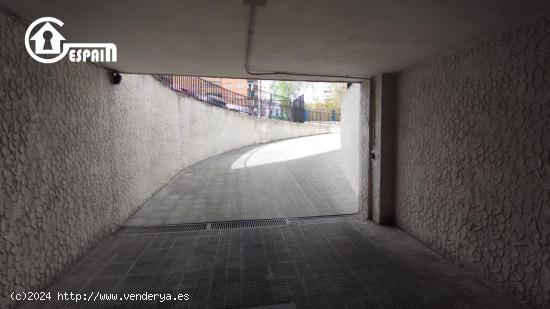  PLAZA DE GARAJE A LA VENTA EN LA CALLE LOS YEBENES - MADRID 