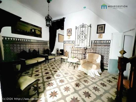 CASA SEÑORIAL CON GARAJE Y TERRAZA PARA REFORMAR EN UBRIQUE (CÁDIZ) - ZONA CENTRO - CADIZ