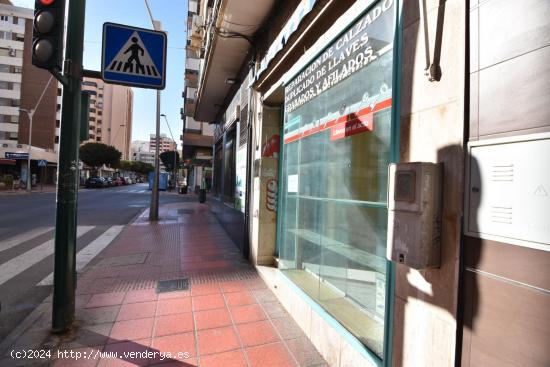 Local comercial en calle Dr Gregorio Marañon - ALMERIA