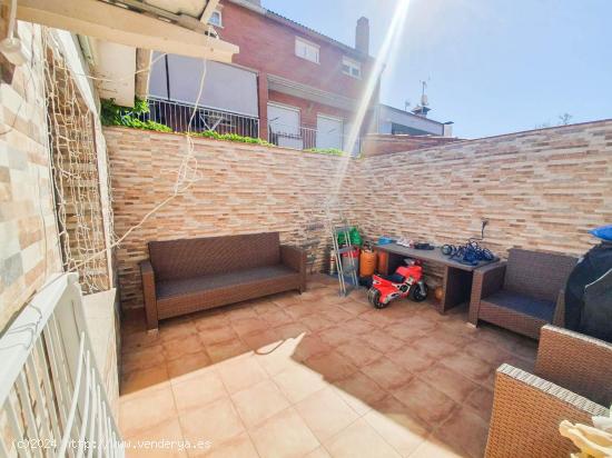 Casa adosada la venta en La Plana de Esparreguera. Ideal para dos familias! - BARCELONA