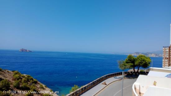 Dúplex con 2 terrazas y vistas al mar, con doble garaje cabinado en zona Rincon de Loix. - ALICANTE