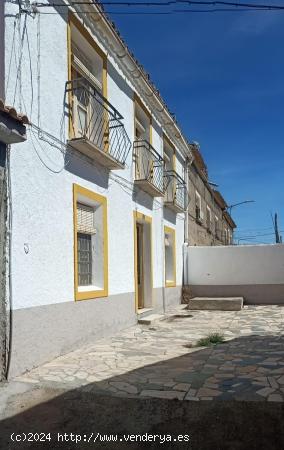 Casa en serón los zoilos Almería de siete habitaciones dos baños - ALMERIA