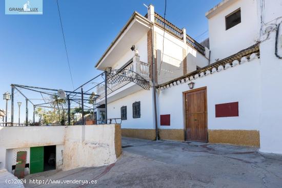 Casa con Vistas de Granada y una cueva - GRANADA