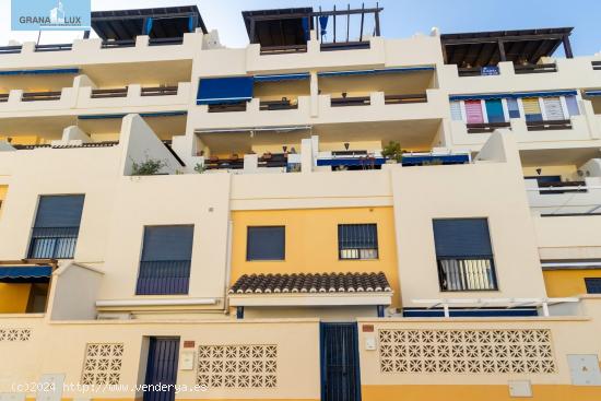  BONITO DUPLEX CON PLAZA DE GARAJE AL LADO DE LA PLAYA DEL TESORILLO - GRANADA 